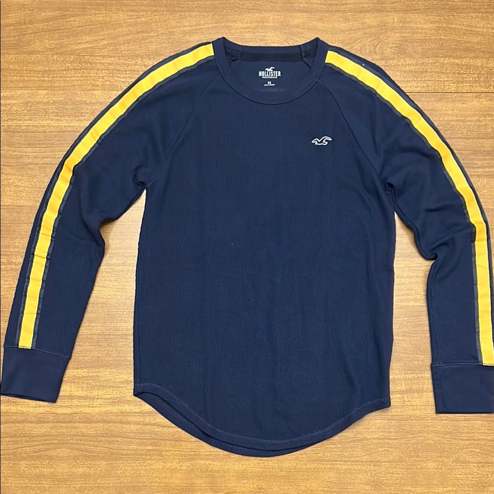 Hollister Men's Navy Shirt with Yellow Stripes